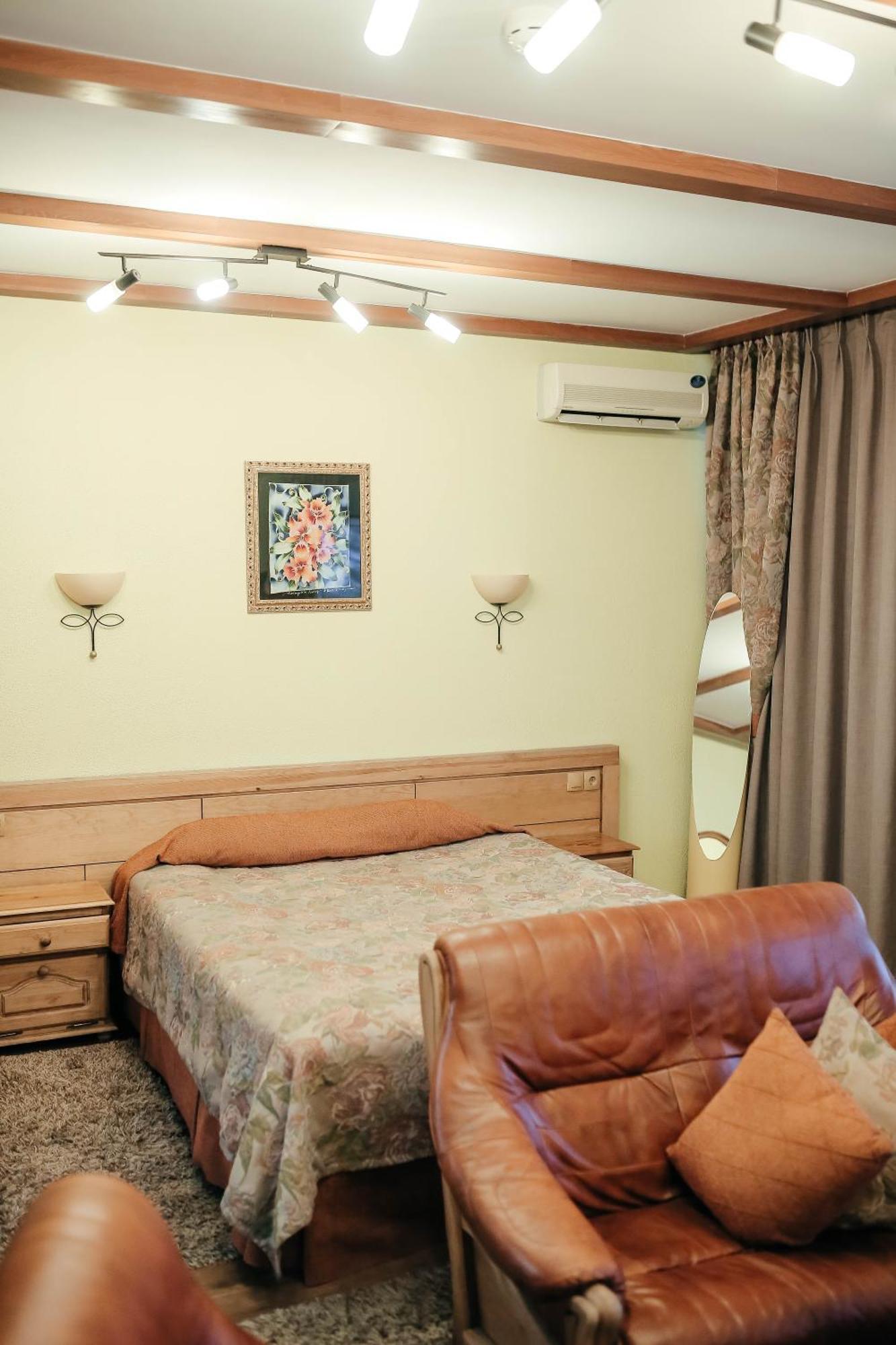 Тау-House Hotell Kok-Shoky Exteriör bild