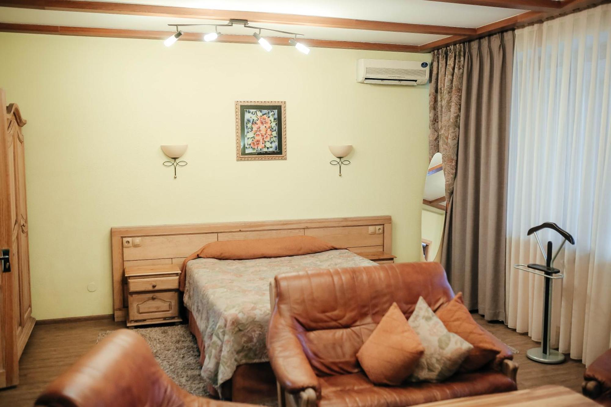 Тау-House Hotell Kok-Shoky Exteriör bild
