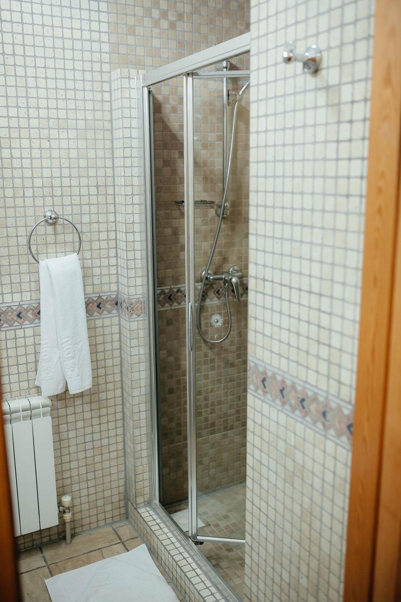 Тау-House Hotell Kok-Shoky Exteriör bild