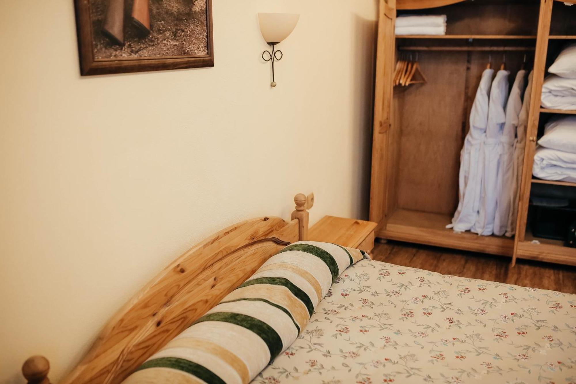 Тау-House Hotell Kok-Shoky Exteriör bild