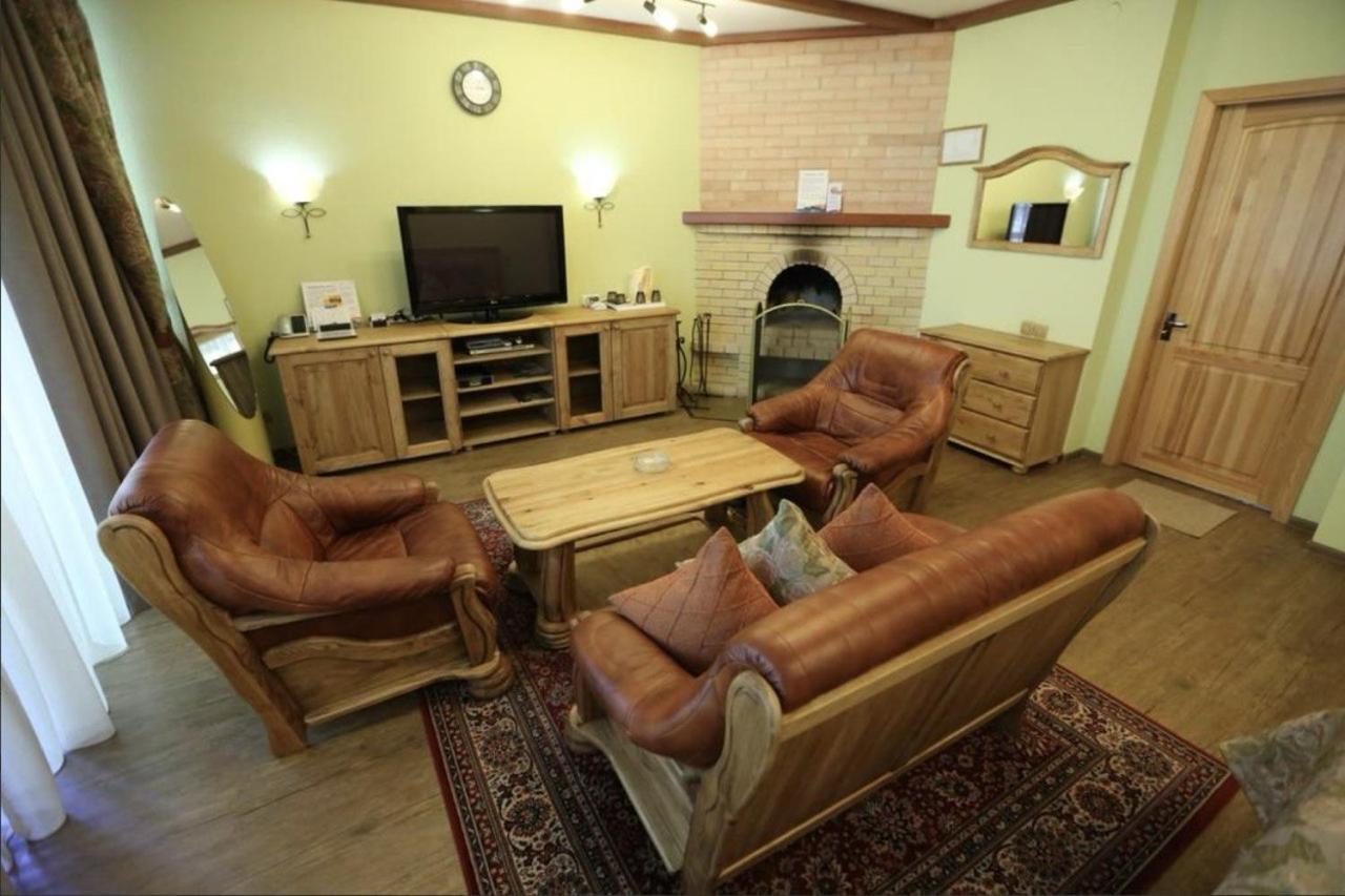Тау-House Hotell Kok-Shoky Exteriör bild