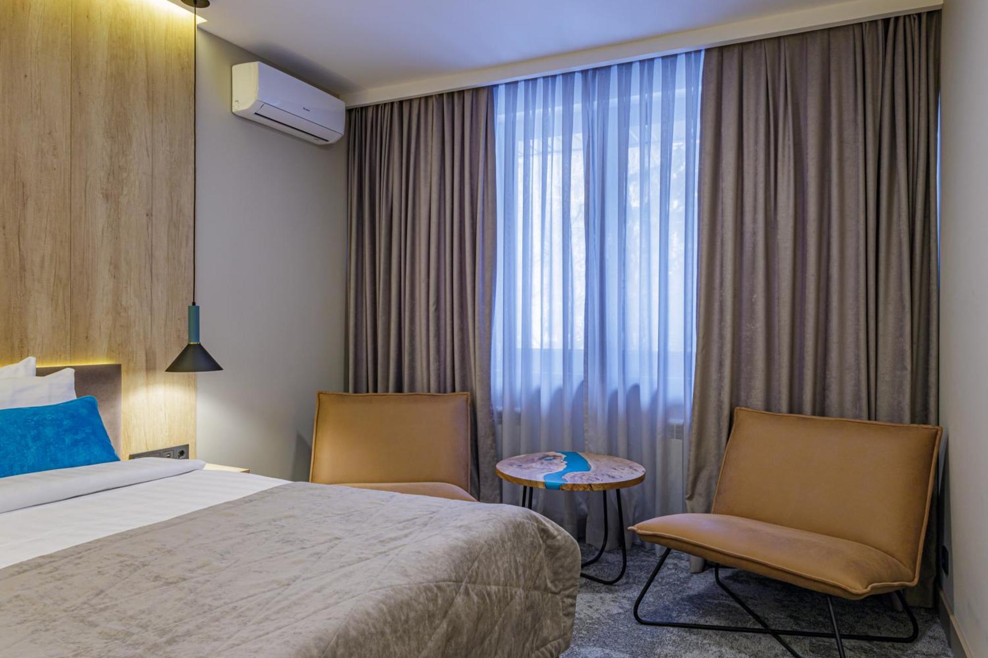 Тау-House Hotell Kok-Shoky Exteriör bild